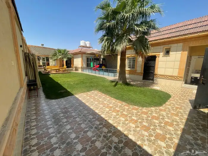 للبيع شاليهات مؤثثه حي الوسيطى شرق بريدة 2