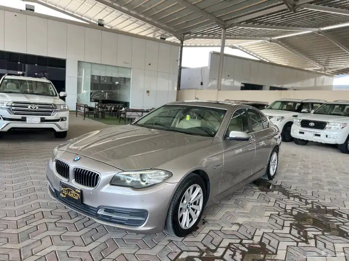 بي ام دبليو 520i 2016 ماشي 378 الف 1