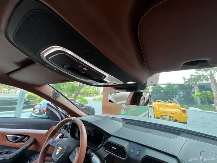 لمبرجيني اوروس S عداد 4 الاف صيانة 5 سنوات إضافية مجانا 95