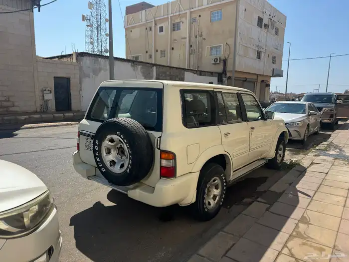 جيب نيسان موديل 2000 2