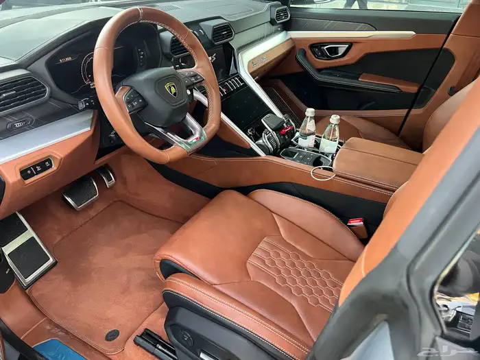 لمبرجيني اوروس S عداد 4 الاف صيانة 5 سنوات إضافية مجانا 52