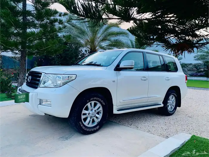 جيب صالون مخزن موديل 2010 العداد 142 فل كامل مشروط شرط ستة 1