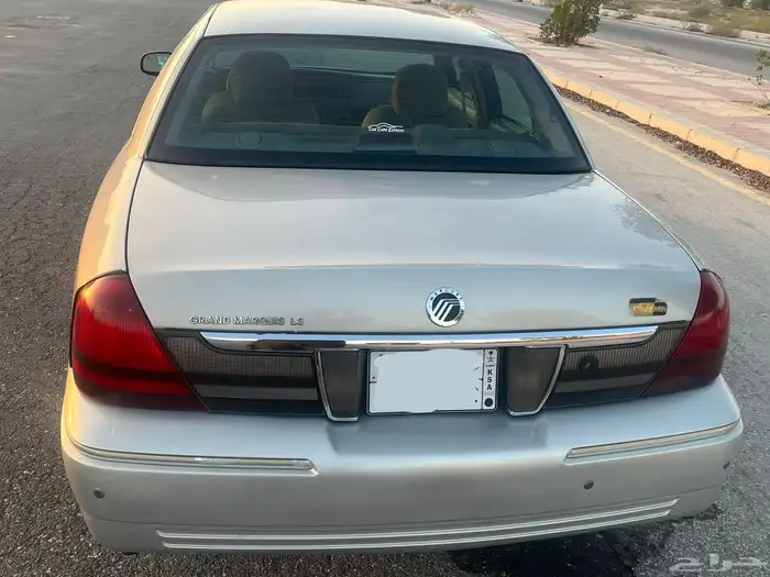 فورد جراند ماركيز 2010 نظيف مالك اول 9