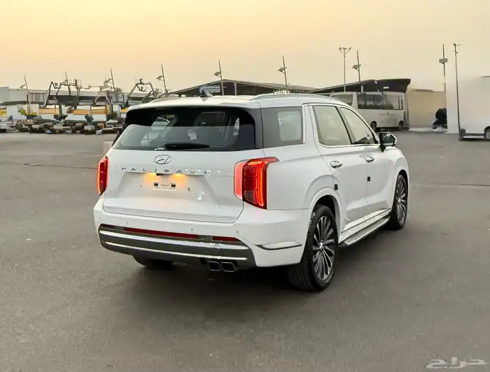 هونداي باليسيد 2023 ( كالجرافي ) اعلى مواصفات للبيع 3