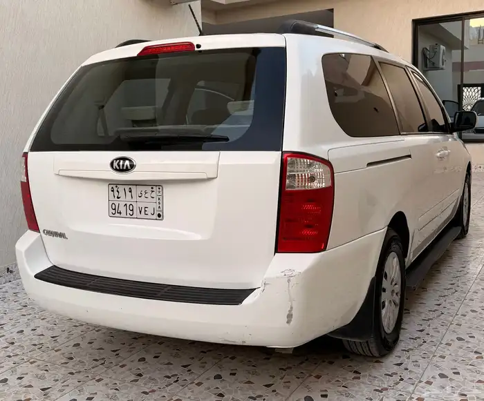 كيا كرنفال 2015 11