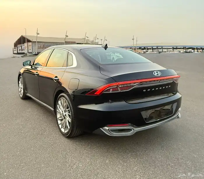 ازيرا 2021 كاليجرافي 4 سلندر اعلا مواصفات بدون بنورما للبيع 3