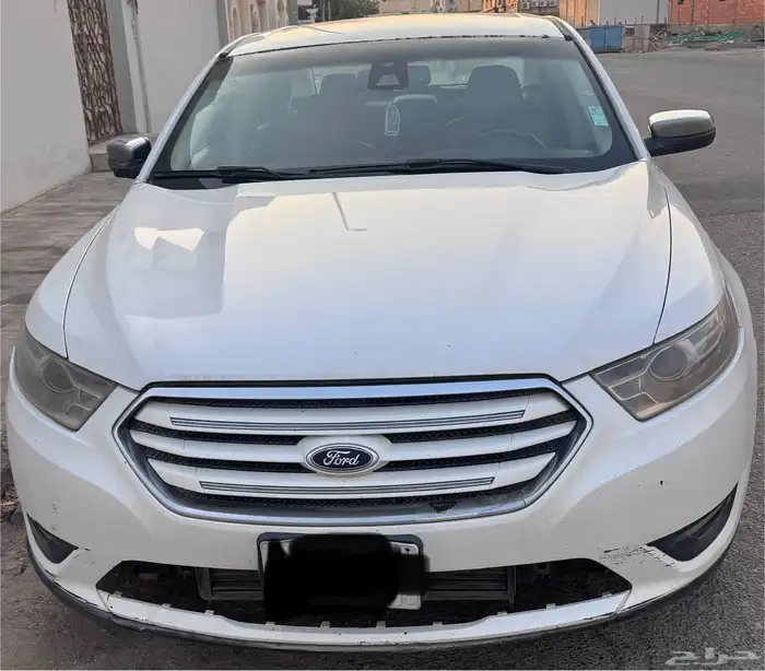 فورد تورس 2015 Limited   أمريكي (أبيض لؤلؤي) 3