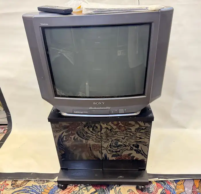 تلفزيون سوني قديم 0