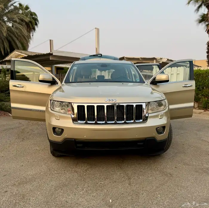 جراند شيروكي مخزن و مصين و نظيف 26