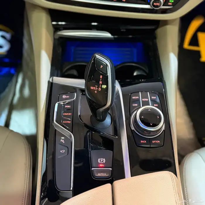 بي ام دبليو 520i 2018 (( بحالة ممتازة )) 17