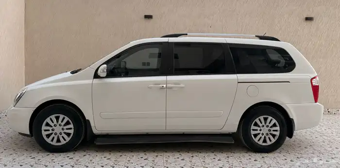 كيا كرنفال 2015 10