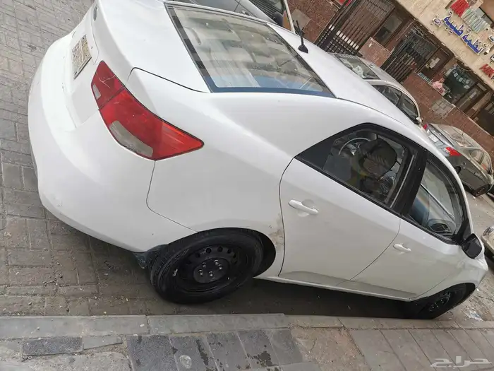 كيا سيراتو 2012 اتوماتيك بحالة جيدة للبيع 10