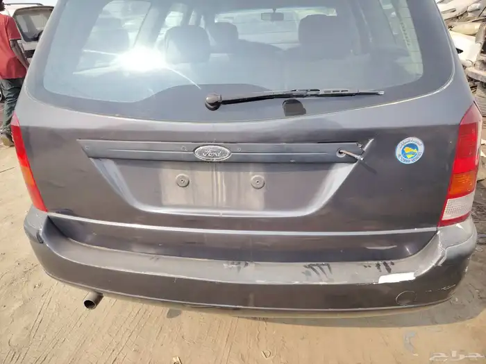 يوجد قطع غيار فورد فوكس 2004 2