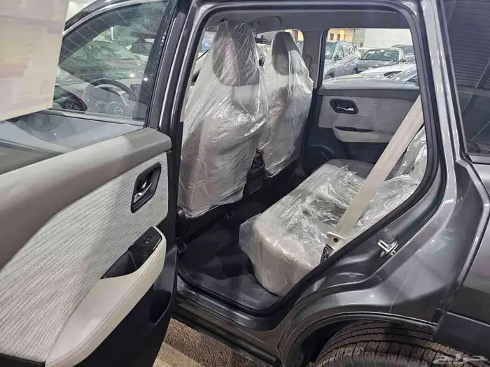 اكس تريل 2026 ستاندر دبل 9