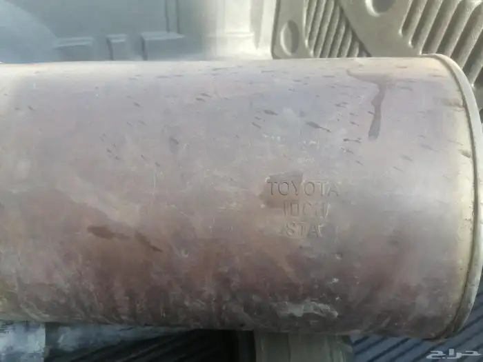 دبه هايلوكس غمارة وكاله نظيفه 2016 وطالع 1