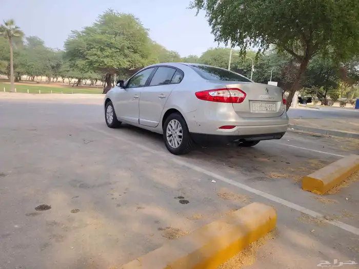 رينو فلونس 2014 نظافة فائقة وكالة شد بلد 4