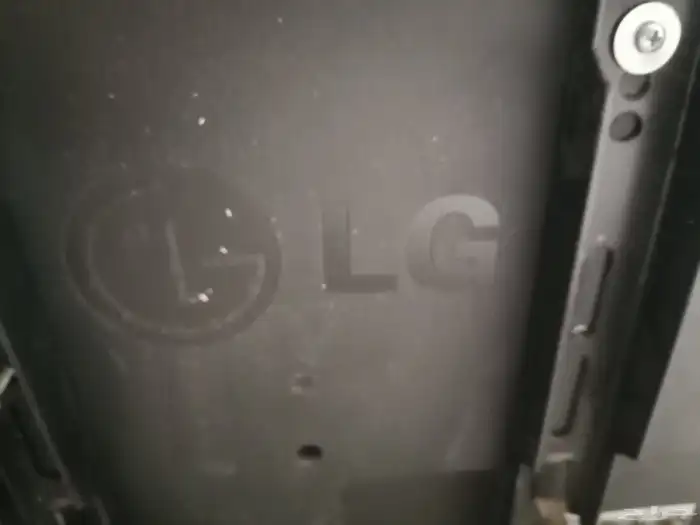 شاشة LG 32 2