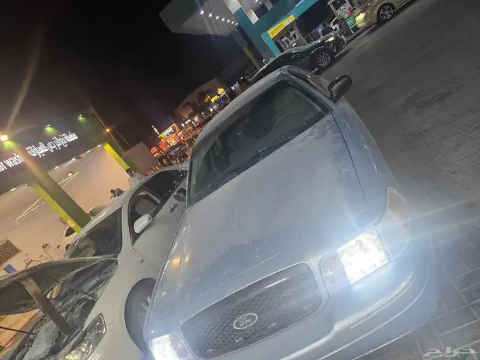 فورد فكتوريا 2004 للبيع 2