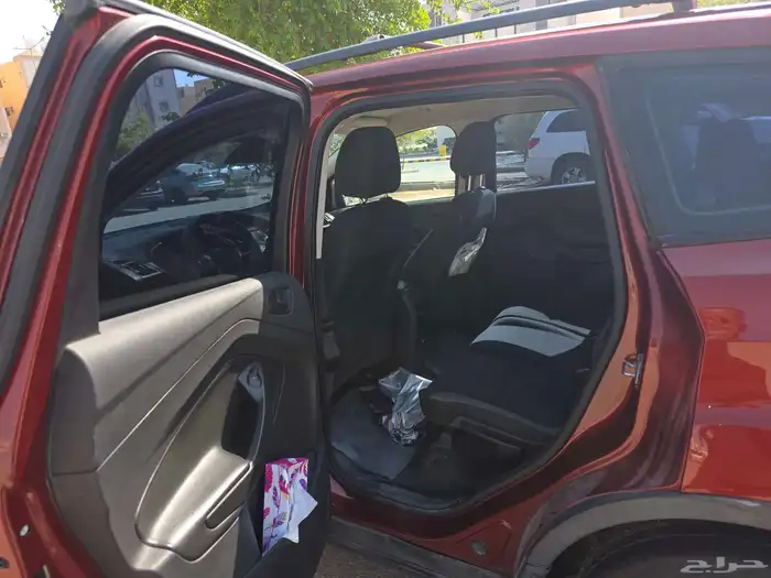 Ford Escape 2014   2.5L Engine   Excellent Condition 2