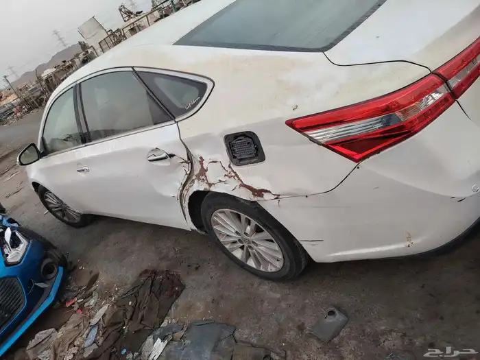 تويوتا افالون 2015 للبيع قطع غيار فقط 1