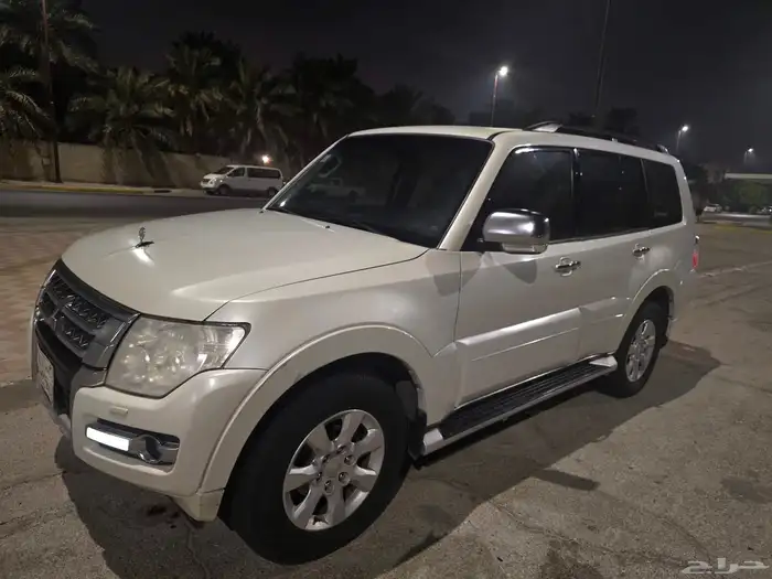 باجيرو فل كامل 3500 موديل 2016 ماشي 261 ألف 4