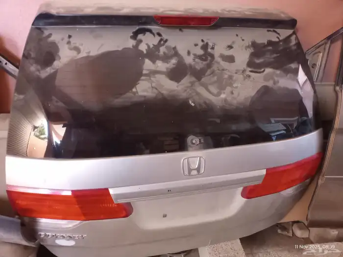 باب شنطة وابواب جانبية ديكورات هوندا اوديسي 2008 0