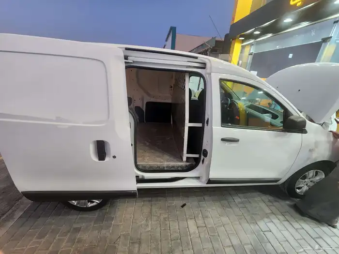 رينو دوكر 2020 الممشى 190 8