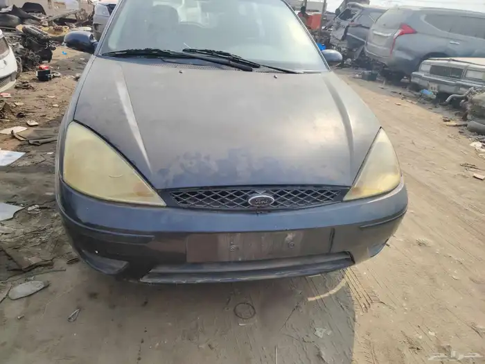 يوجد قطع غيار فورد فوكس 2004 1