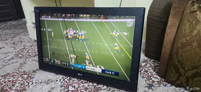 شاشات 2وحده 32 والثانيه 50بوصه 3