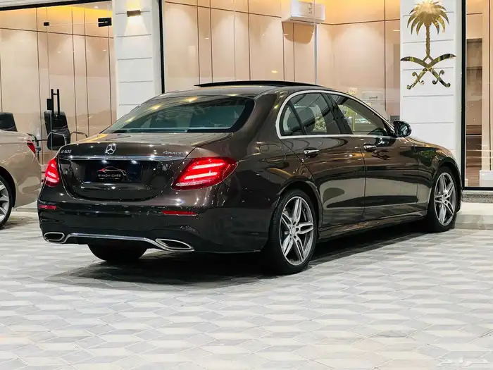 مرسيدس E400 2017 V6 فل كامل نظيف جدا 5