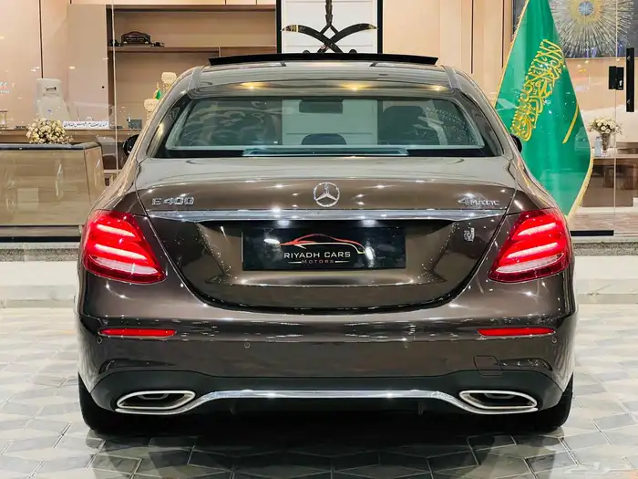 مرسيدس E400 2017 V6 فل كامل نظيف جدا 3