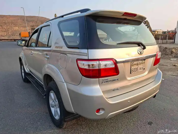 فورتشنر 2009 قمة في النظافة 14