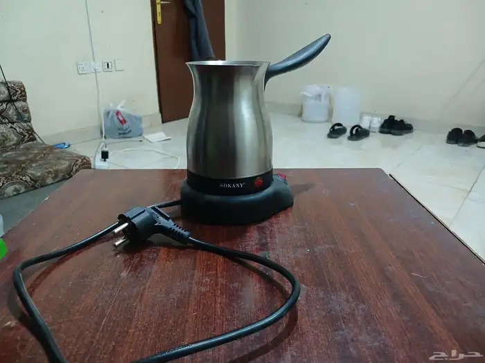 صحون و اغراض مطبخ و غلاية قهوة و شرشوبة تنظيف 0