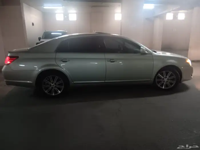 تويوتا افالون2006 9