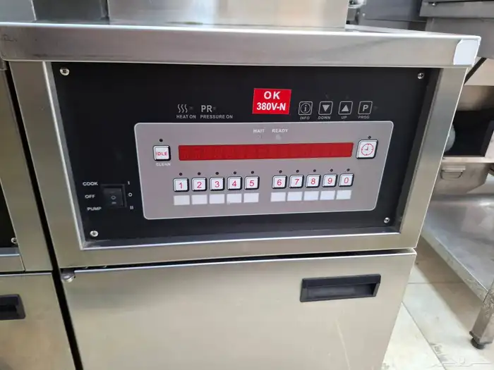 مكينة بروست بروستد مستعمل نظيف جدا 1