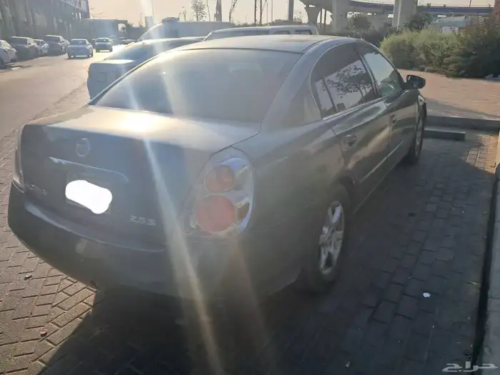 Nissan Altima 2005 4