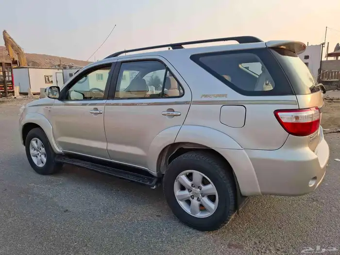 فورتشنر 2009 قمة في النظافة 13