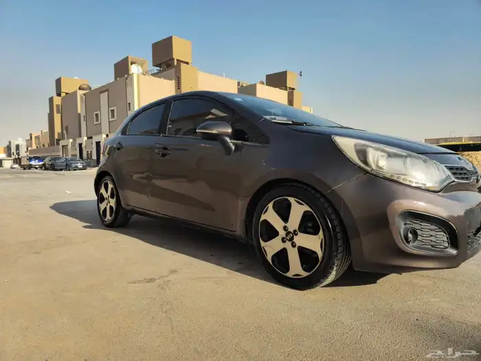 كيا ريو هاشباك 2015 8