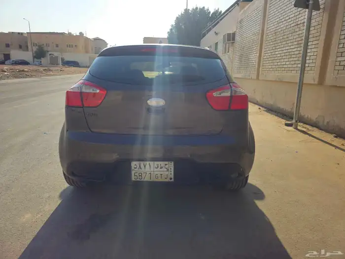 كيا ريو هاشباك 2015 4