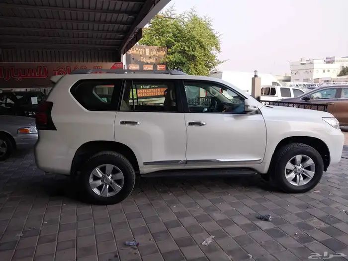 للبيع تويوتا برادو لون ابيض 2023 2