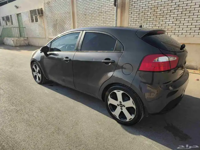 كيا ريو هاشباك 2015 6