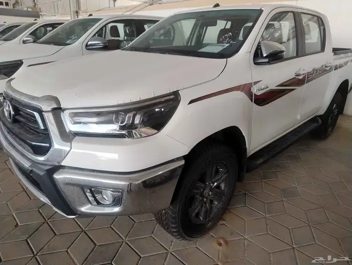 Toyota Hilux petrol 2025 0