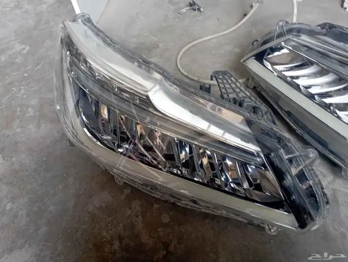 سلام عليكم لوفر لكم طقم هوندا اكرد موديل 2013ايلا 2017اصلي 2