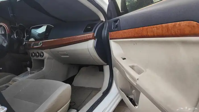 ميتسوبيشي لانسر 2011 نظيفة جدا 2000cc 2