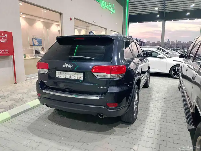 جيب شروكي لمتيد موديل 2014 4