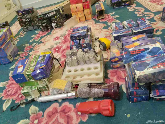 كشفات بيع كلاها سوا. الي يترزق الله فيها على 3