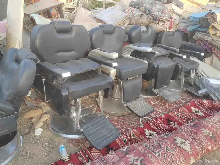 كرسي حلاقة نظيف للبيع 0