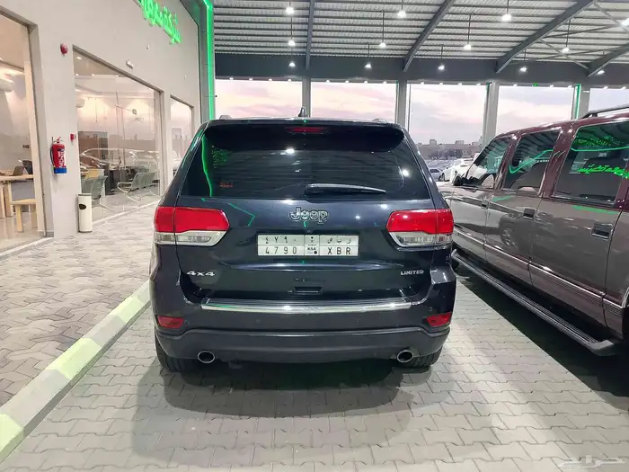 جيب شروكي لمتيد موديل 2014 3