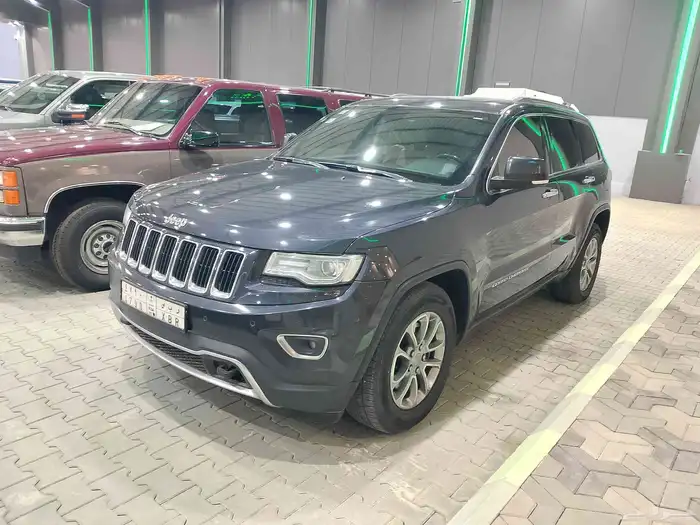 جيب شروكي لمتيد موديل 2014 1