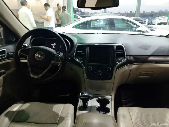 جيب شروكي لمتيد موديل 2014 7